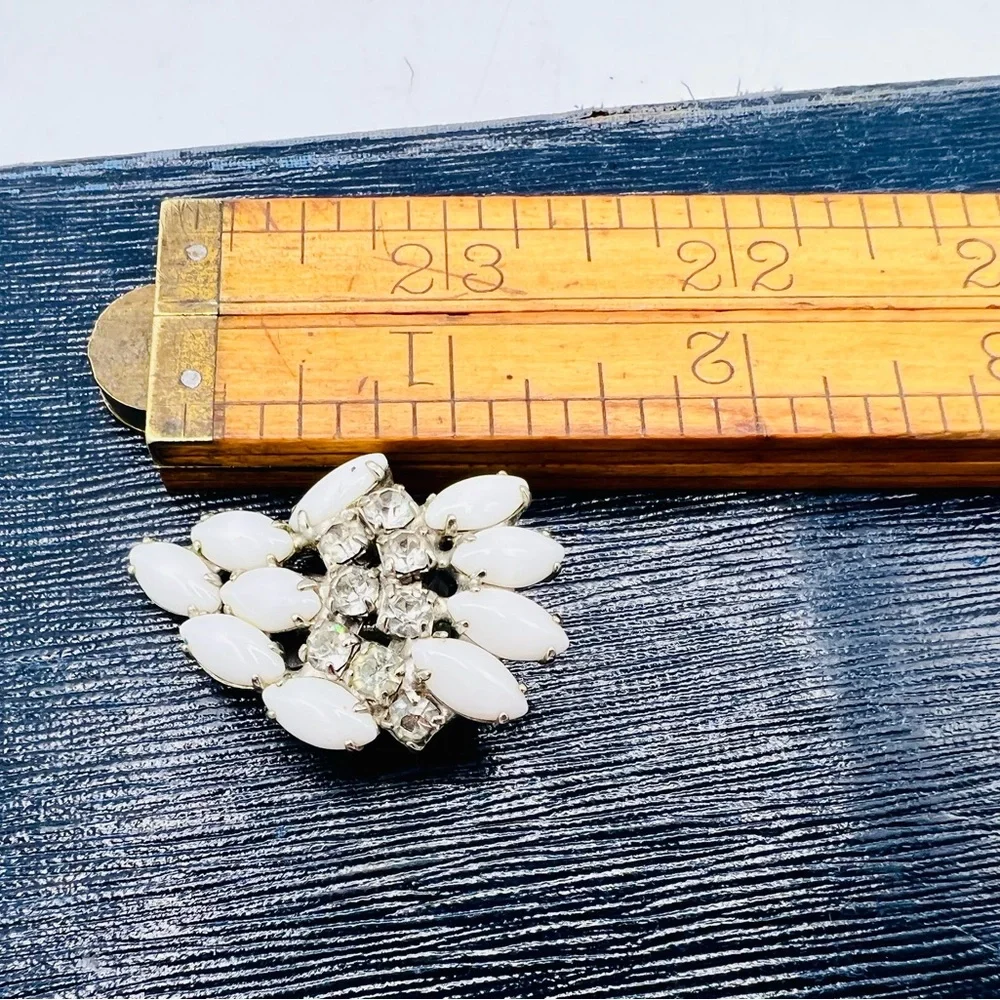 Vintage white glass rhinestone clip on earrings climbers milkglass